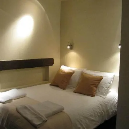 Boutique De La Place Des Vosges Hotel