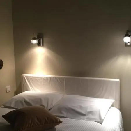 Boutique De La Place Des Vosges Hotel