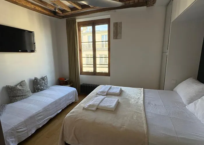 Boutique De La Place Des Vosges Hotel