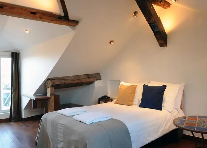 Boutique De La Place Des Vosges Hotel Paris